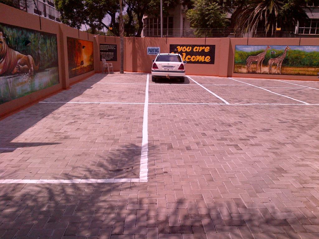 Chisam Guest Lodge Pty Ltd Joanesburgo Exterior foto