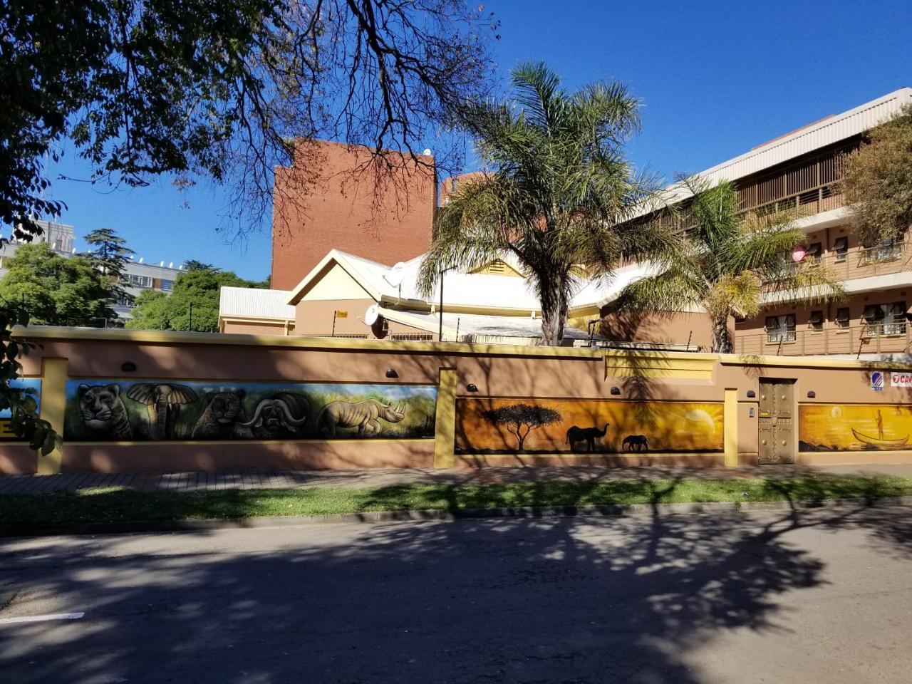Chisam Guest Lodge Pty Ltd Joanesburgo Exterior foto